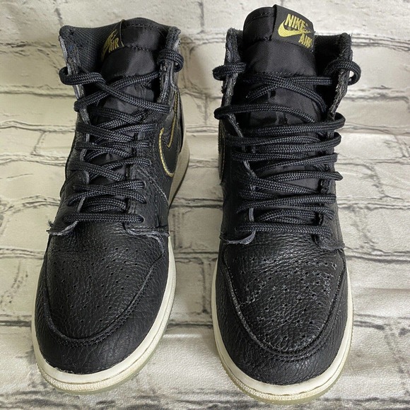 Nike Kids Black and Gold Sneakers - Picture 2 of 9
